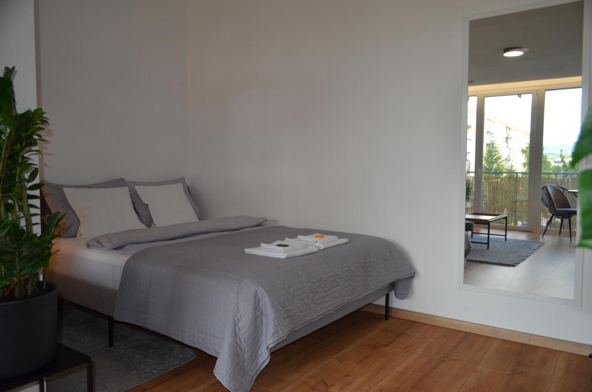 Apartment Hemsen Прешов Экстерьер фото